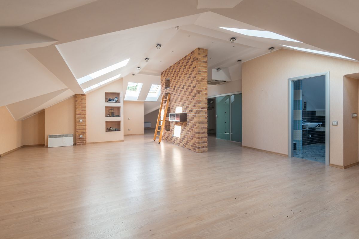 Empty interior of a rental property during a costly void period